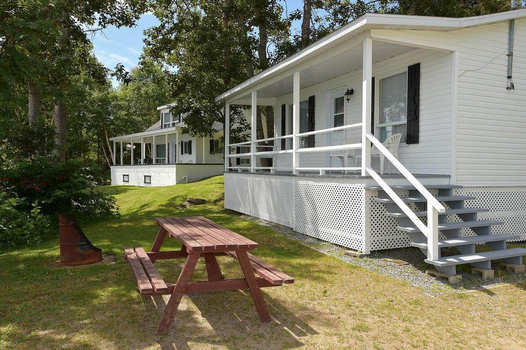 Auberge Sur Mer Charlevoix Saint-Siméon Exteriör bild