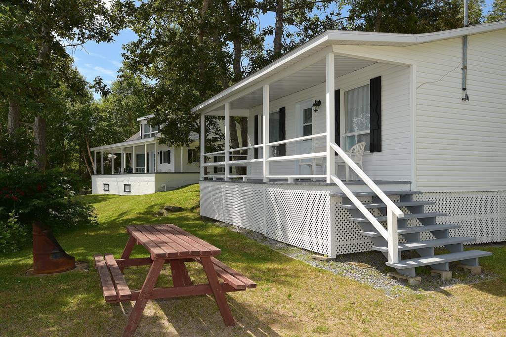Auberge Sur Mer Charlevoix Saint-Siméon Exteriör bild